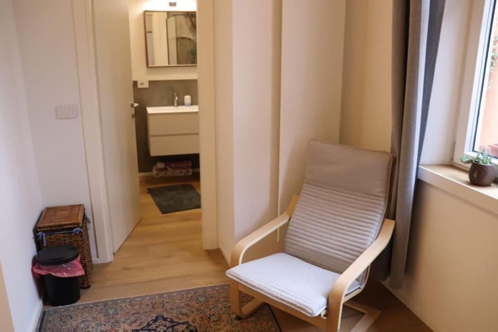 Little Apartment Over The Canal Bologna Exterior photo
